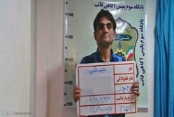 جیب‌بر «بی‌آر‌تی»تهران برای سی‌امین بار دستگیر شد/ ۳۲ سال سابقه سرقت/ او را شناسایی کنید